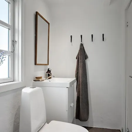 2 Bedroom Beautiful In Feriehus Børkop