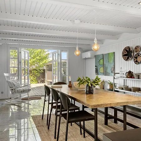 Feriehus 2 Bedroom Beautiful In